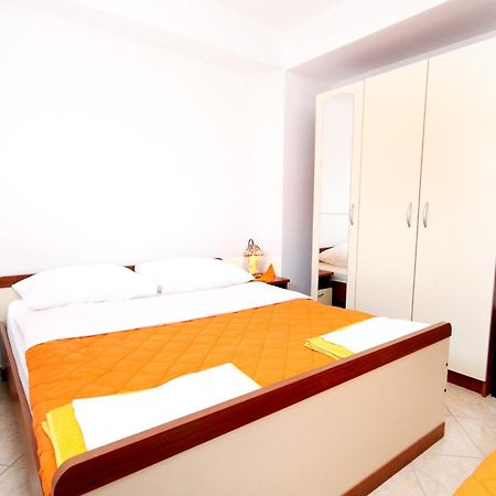 Apartments With A Parking Space Seline, Paklenica - 6603 Starigrad Room photo