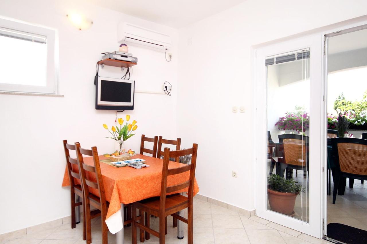 Apartments With A Parking Space Seline, Paklenica - 6603 Starigrad Exterior photo