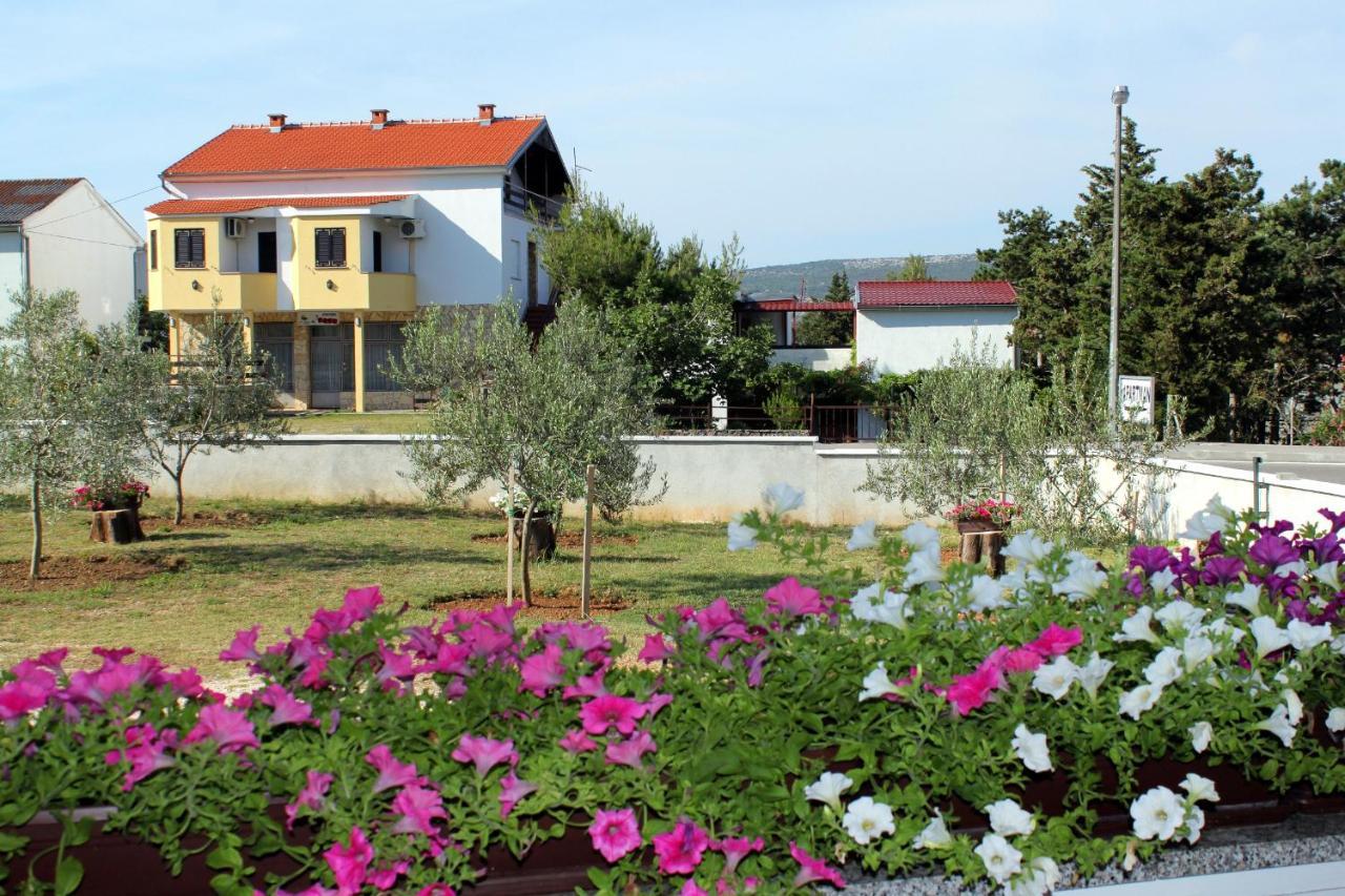 Apartments With A Parking Space Seline, Paklenica - 6603 Starigrad Exterior photo