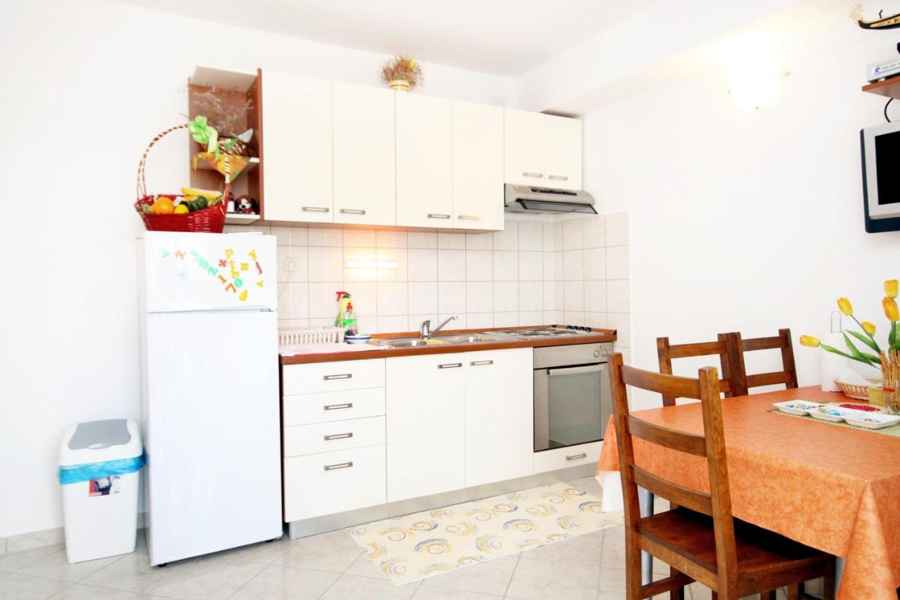 Apartments With A Parking Space Seline, Paklenica - 6603 Starigrad Exterior photo